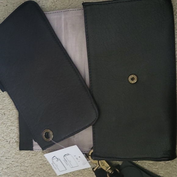 NEW! DAY & MOOD Anthropologie Black Leather 2 in 1 Wristlet & Wallet. - Picture 4 of 6